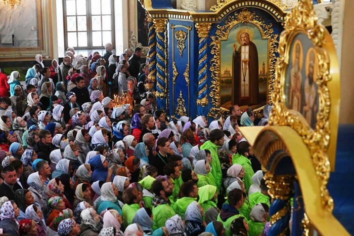 Патриарх Кирилл освятил восстановленный Успенский собор Саровской пустыни