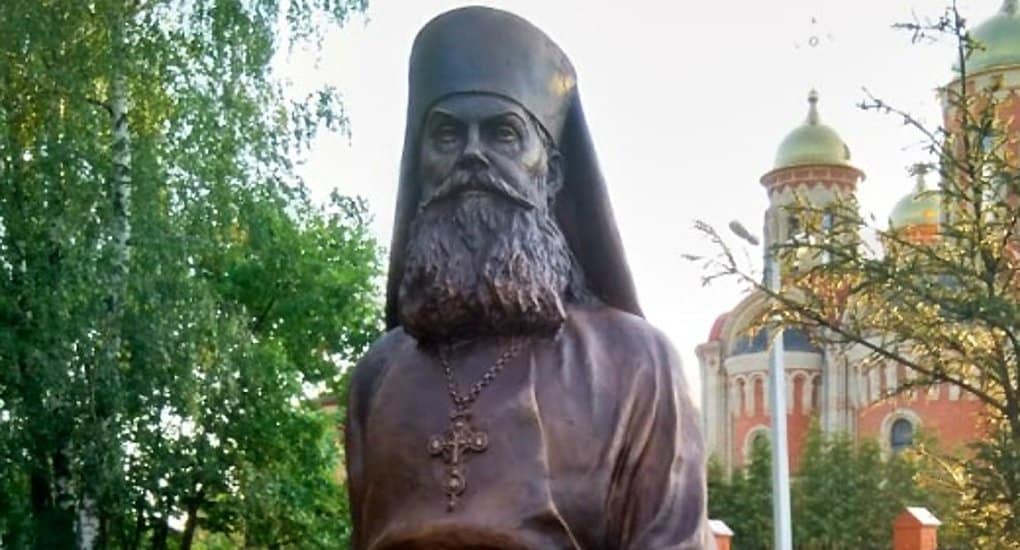 Открыт памятник архимандриту Алипию (Воронову), возрождавшему Псково-Печерский монастырь