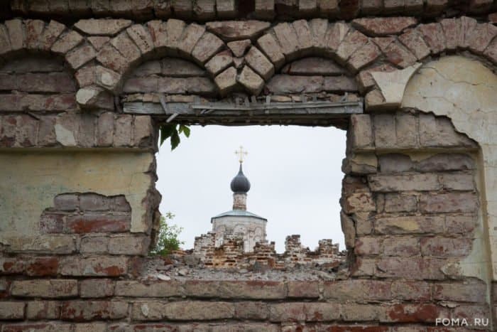 Замок на Тверце: что находится за стенами одного из древнейших монастырей России?