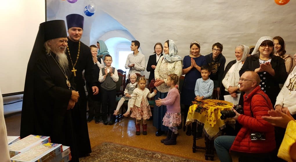 Первую инклюзивную воскресную школу для детей открыли в Москве