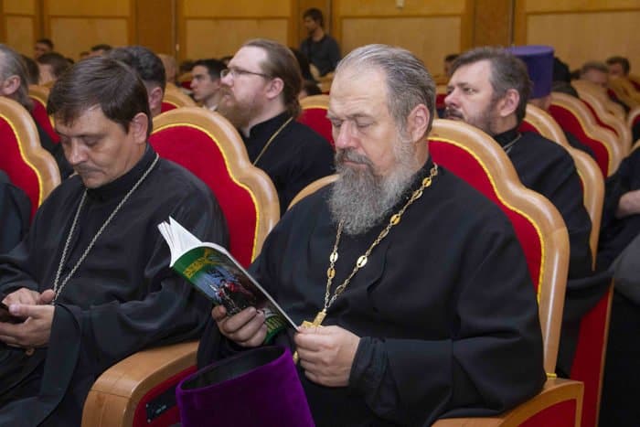 Книгу патриарха Кирилла о казаках презентовали в Москве