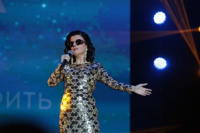 Любимые песни и друзья на сцене: Радио «ВЕРА» отметило 5-летие Светлым концертом