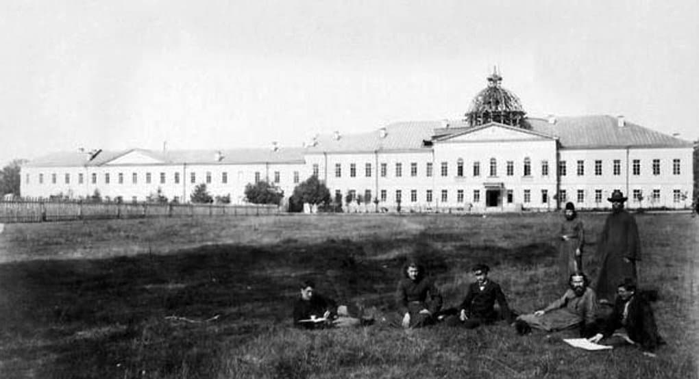 Патриарх Кирилл предложил восстановить комплекс Спасо-Вифанской семинарии, обустроив в нем гимназию