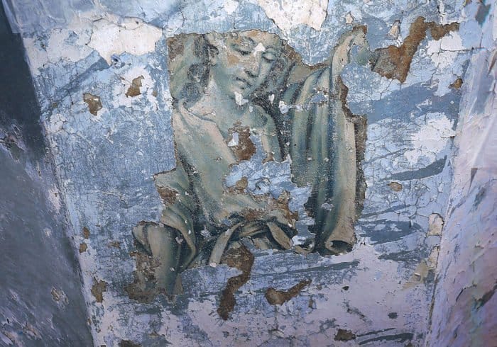 Уникальную роспись обнаружили при реставрации в петербургском храме