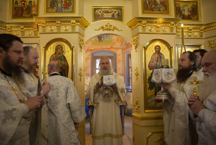 В Высоко-Петровском монастыре освятили обновленный храм Толгской иконы