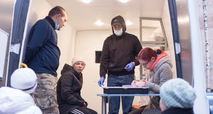 В Санкт-Петербурге освящен «Автобус милосердия» для помощи бездомным