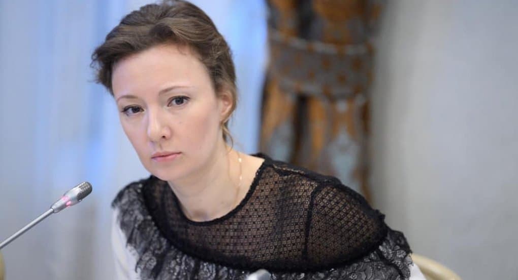 Анна Кузнецова попросила Минздрав разъяснить ситуацию с увольнением детских трансплантологов