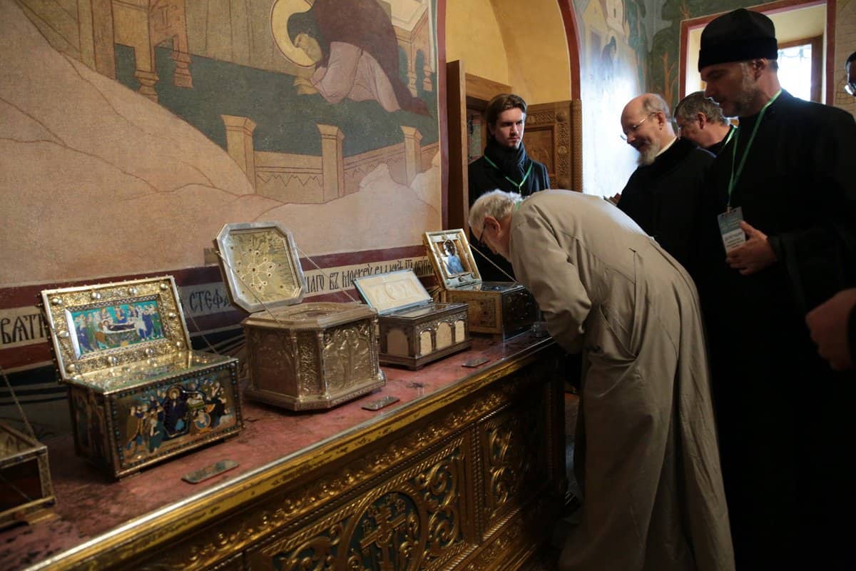 Делегация Архиепископии приходов русской традиции посетила Троице-Сергиеву лавру