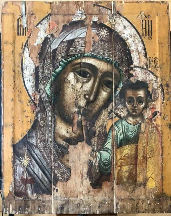 Чудотворная Казанская икона Божией Матери вернулась с реставрации в приход ярославского села Курба