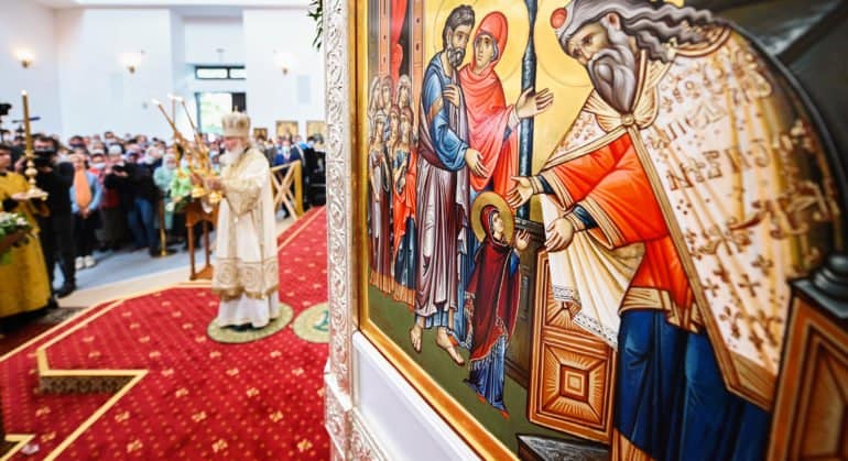 Православные празднуют Введение во храм Пресвятой Богородицы