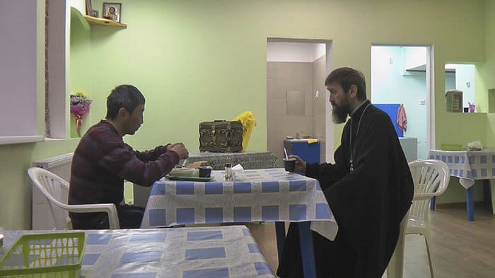 Церковь помогла открыть в Иркутске бесплатный медпункт для бездомных