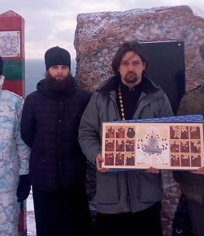 Пограничникам в самой восточной точке России привезли копию чудотворной иконы из Пскова
