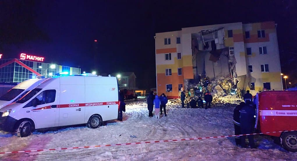 Священники помогают пострадавшим при взрыве газа в поселке Белгородской области