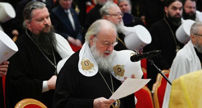 Члены Межсоборного присутствия во главе с патриархом Кириллом почтили память протоиерея Всеволода Чаплина