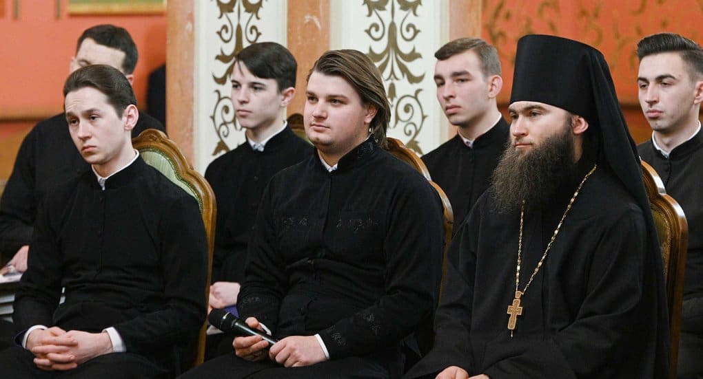 Патриарх Кирилл ответил киевскому семинаристу, как правильно выбрать жизненный путь