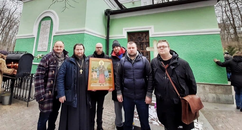 Сербскому монастырю подарили икону блаженной Ксении Петербургской с частицей ее гробницы