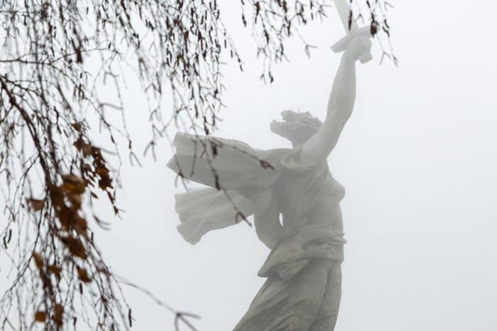 К 75-летию Победы в Волгограде раньше графика завершают реконструкцию монумента «Родина-мать зовет!»