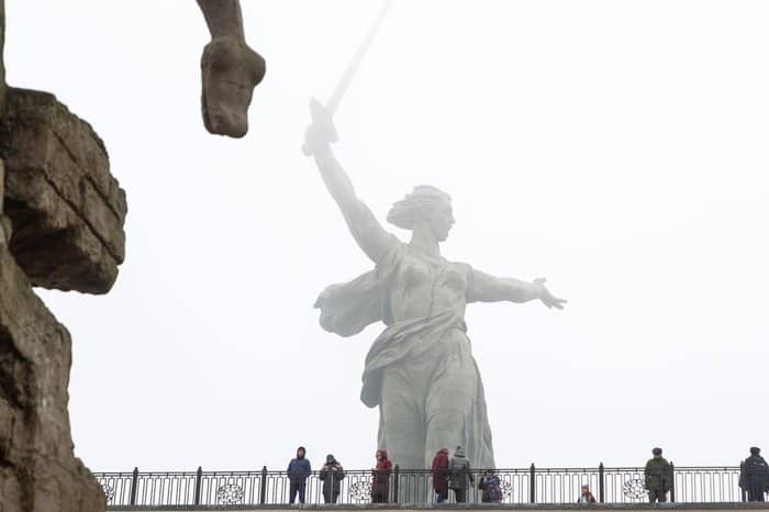 К 75-летию Победы в Волгограде раньше графика завершают реконструкцию монумента «Родина-мать зовет!»