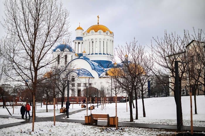 Патриарх Кирилл освятил в Бибиреве храм в честь Московских святых