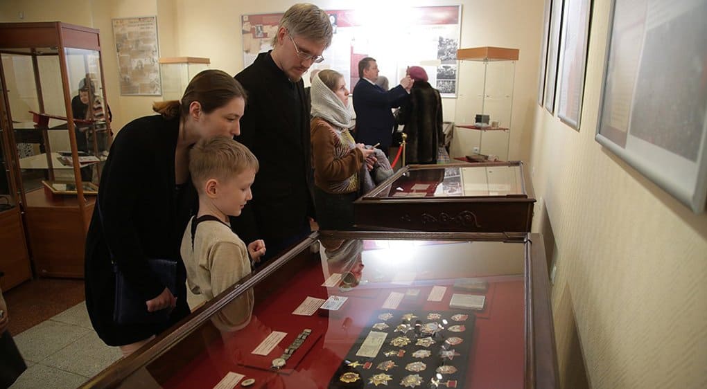 Свидетели Победы: в Екатеринбургской епархии открылась выставка о Великой Отечественной