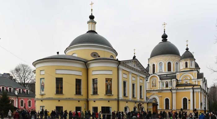 Сергей Собянин призвал москвичей с 28 марта по 5 апреля не посещать религиозные объекты