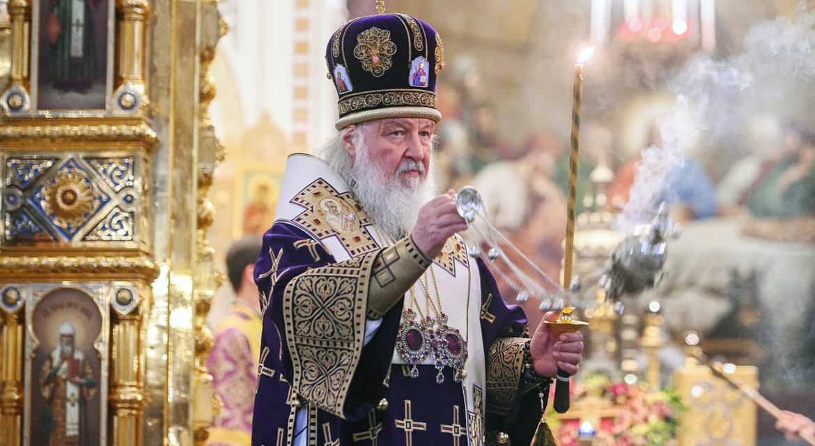 В испытаниях будем оставаться людьми и не забывать о тех, кому нужна помощь, – патриарх Кирилл