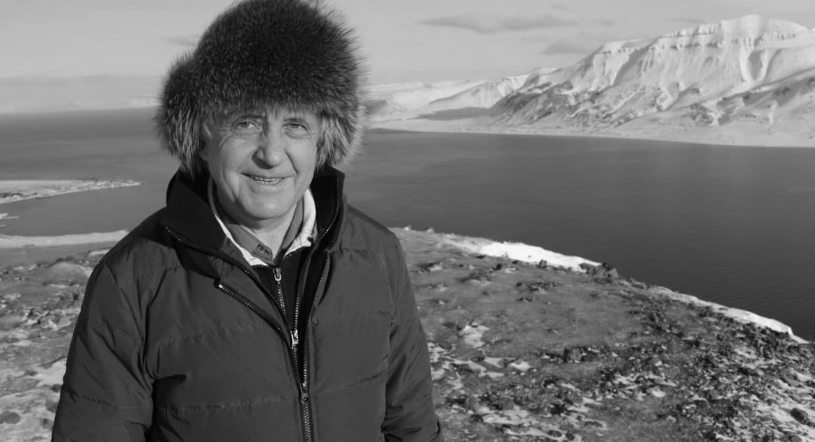 Умер один из строителей храма в Антарктиде, испытатель парашютов Петр Задиров