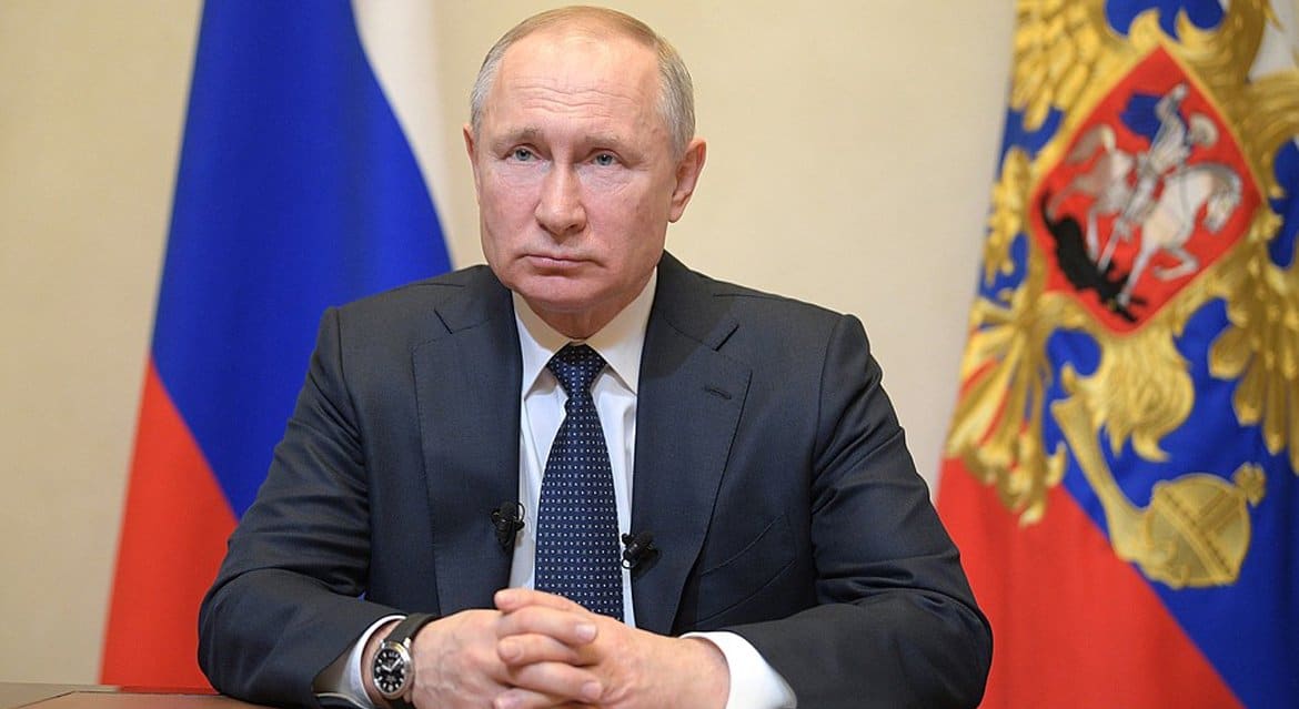 Владимир Путин призвал строго соблюдать рекомендации по защите от коронавируса