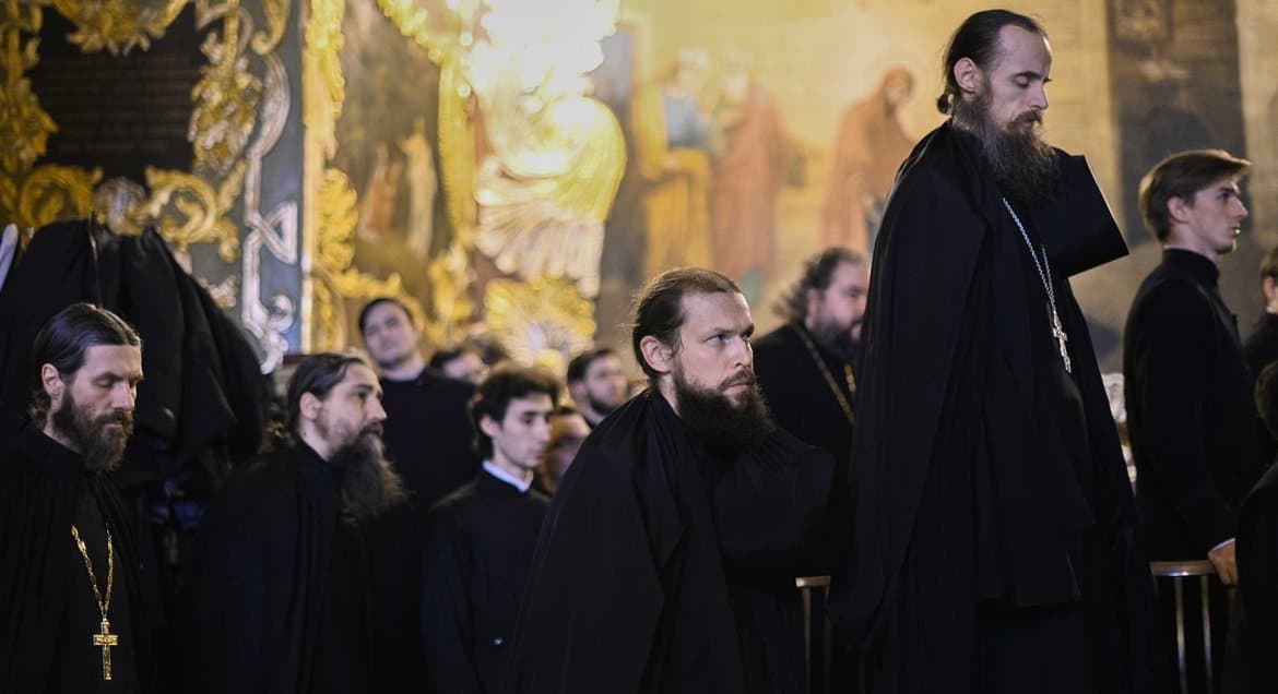 Монахов московских монастырей начали тестировать на коронавирус