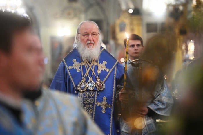 Патриарх Кирилл объехал Москву с чудотворной иконой «Умиление»