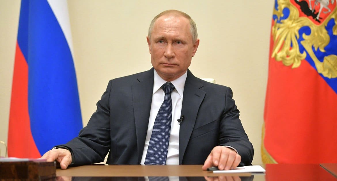 Владимир Путин заявил о регистрации Россией первой в мире вакцины от коронавируса