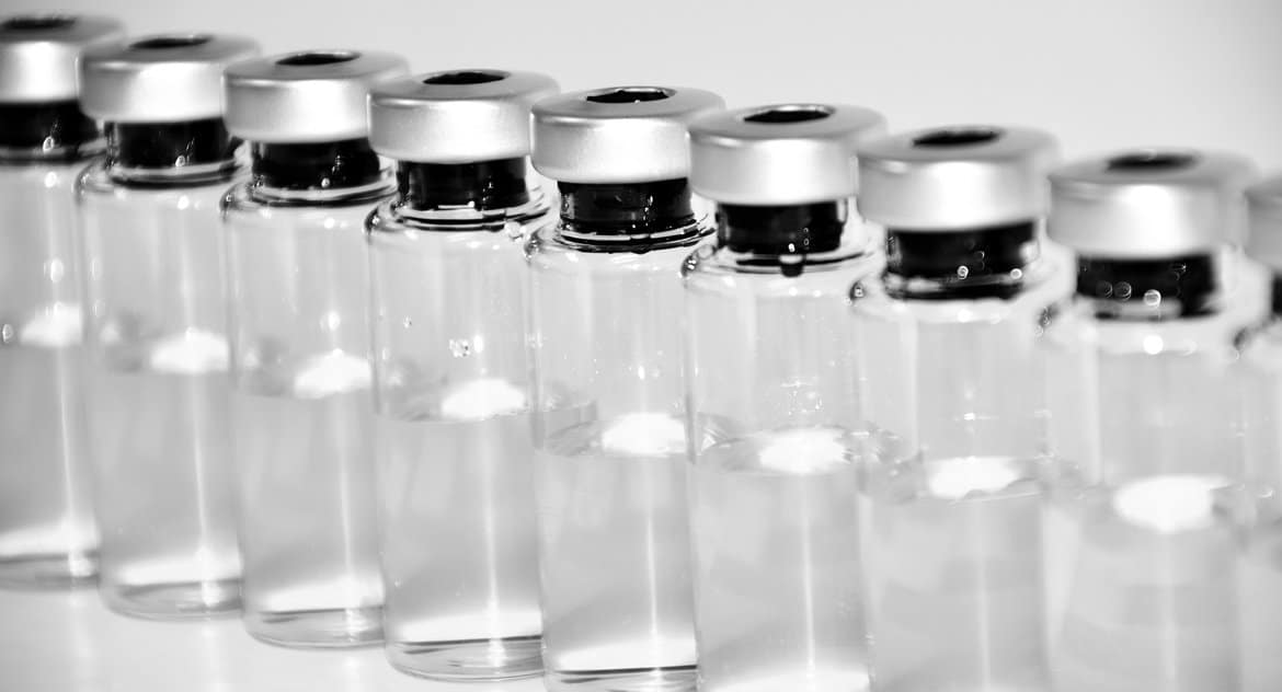 С 1 июня в России планируют начать клинические испытания вакцины против коронавируса