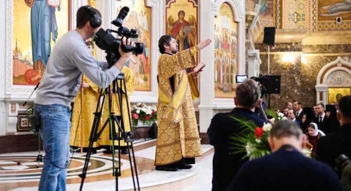 Из-за ситуации с ковидом эстонские телеканалы стали показывать православные службы