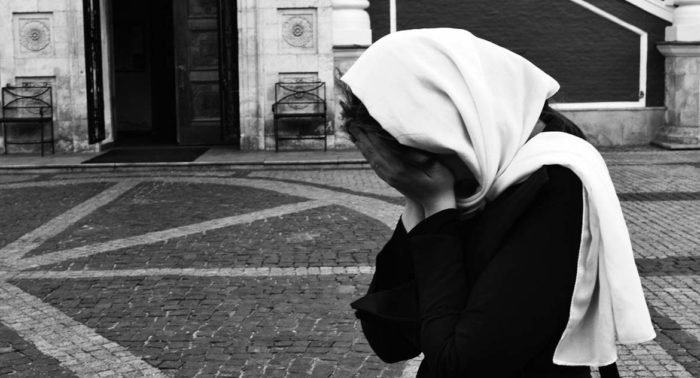 «Боюсь эпидемии. Я маловерная и плохая христианка?» – отвечает православный архиерей