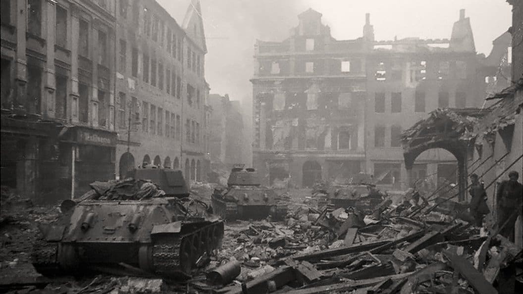Битва за Берлин: какие мифы и вбросы не дают покоя историкам?