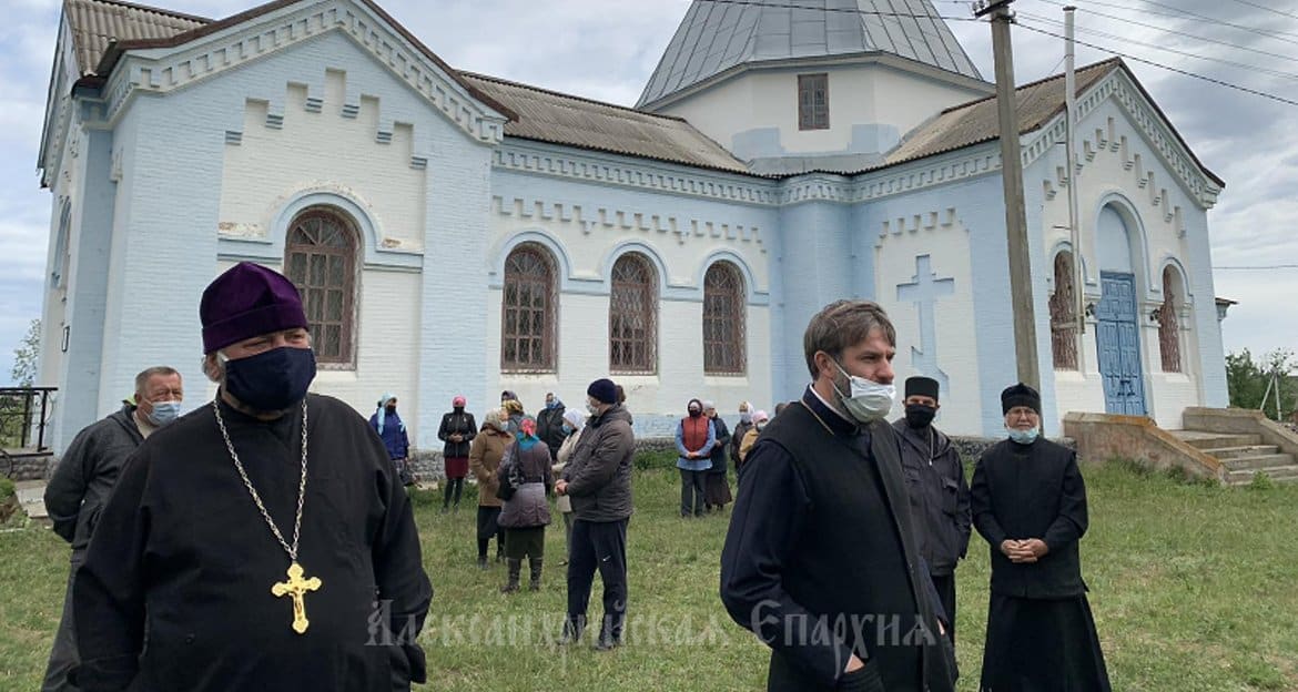 В Запорожской епархии будут особо молиться о гонимых священниках