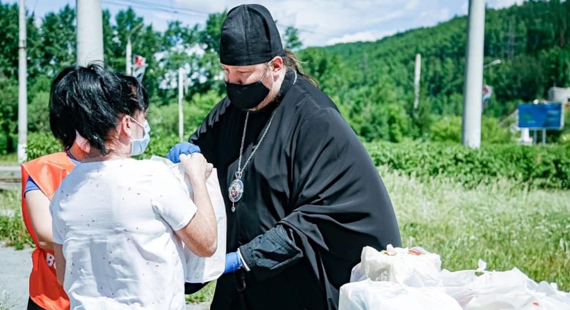 Златоустовская епархия помогла одиноким мамам двумя тоннами продуктов