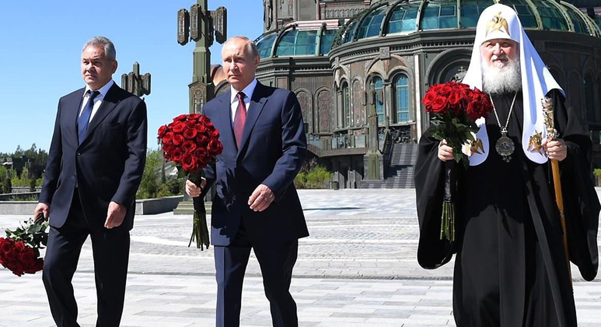 Владимир Путин и патриарх Кирилл в годовщину начала Великой Отечественной почтили память павших