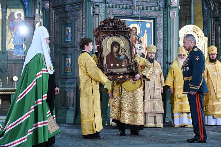 Патриарх Кирилл освятил главный храм Вооруженных сил России