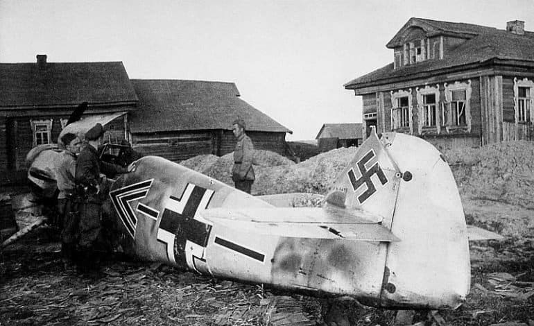 Правда, что уже в первый день войны немцы разгромили всю нашу авиацию?