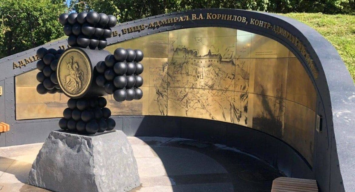 В честь героев российского флота открыли аллею в Кронштадте