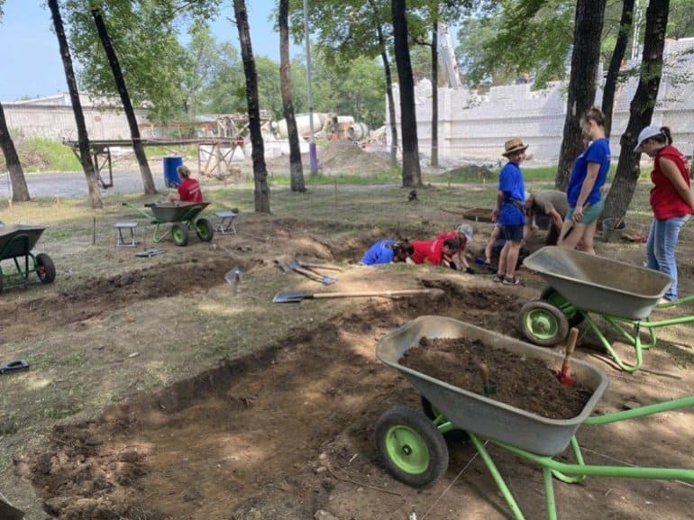 На месте разрушенного монастыря в Благовещенске ищут захоронения