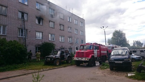 Сотрудники ивановского УФСИН спасли на пожаре женщину с младенцем