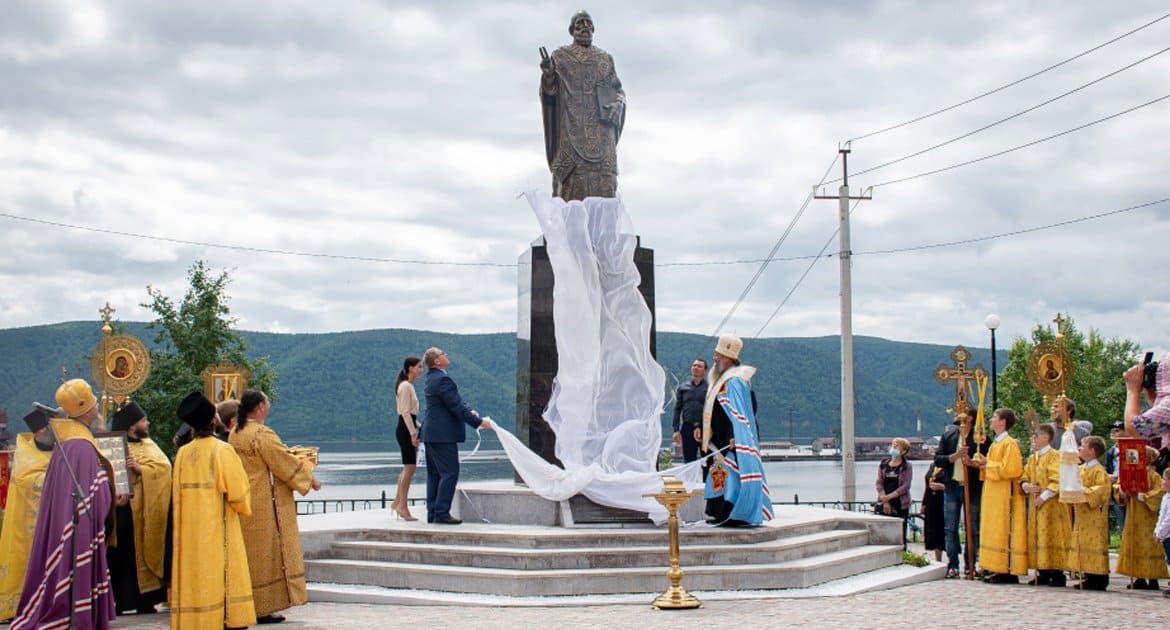 Памятник святителю Николаю Чудотворцу открыли в Николаевске-на-Амуре