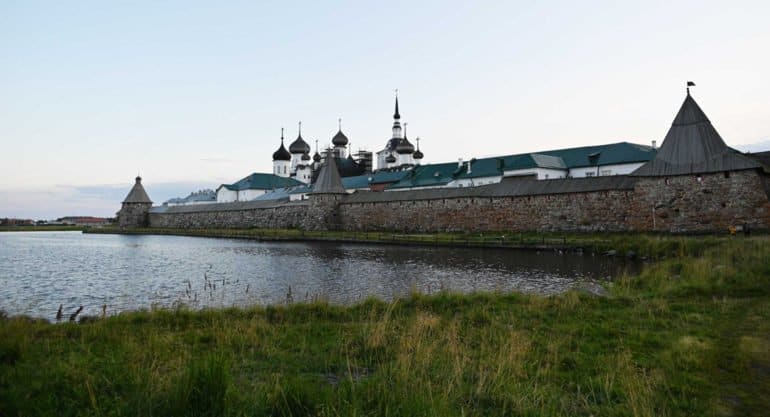 Соловецкий монастырь теперь можно посетить без QR-кода