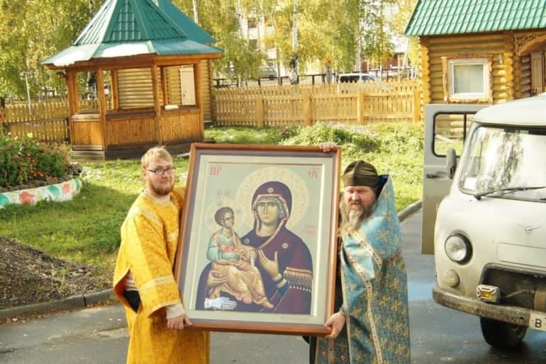 Нарымская «Троеручица»: как пришла в Колпашево икона с Афона и как ее почитают сейчас?