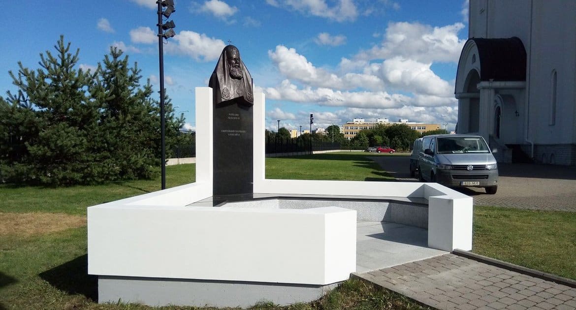 Памятник патриарху Алексию II отреставрировали в Таллинне