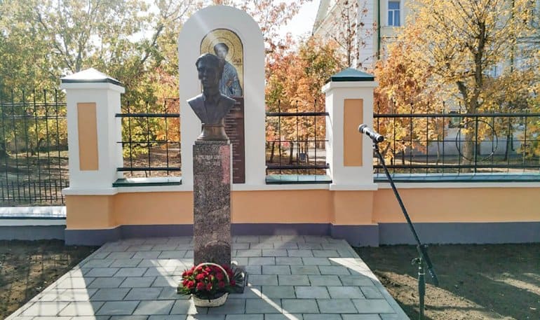 Памятник новомученику и антифашисту Александру Шморелю открыли в Оренбурге