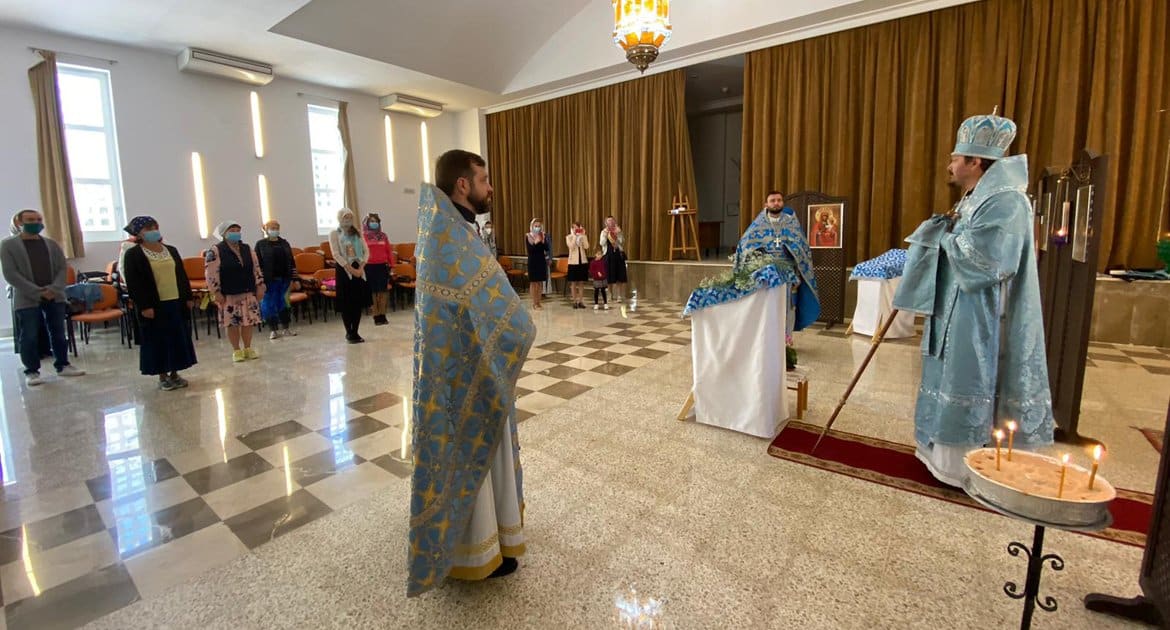 Католики испанской Гранады передали православной общине свой храм