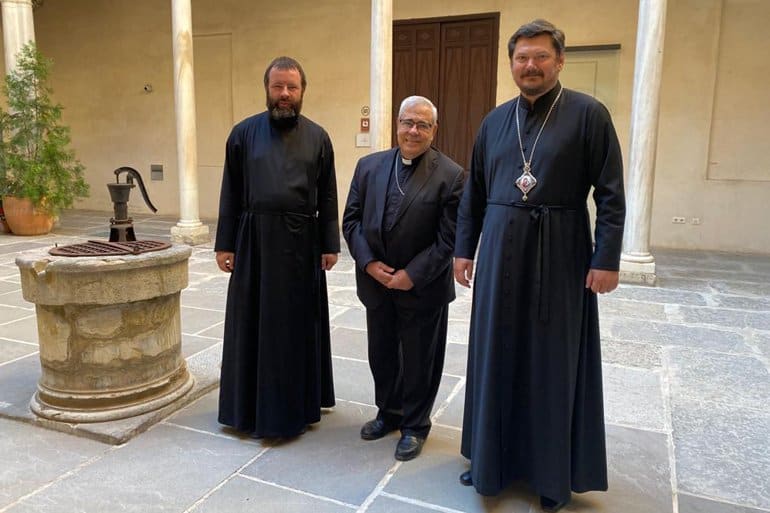 Католики испанской Гранады передали православной общине свой храм